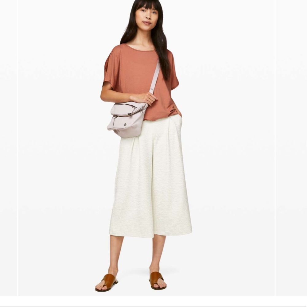 Lululemon culottes, can you feel the pleat --ivory